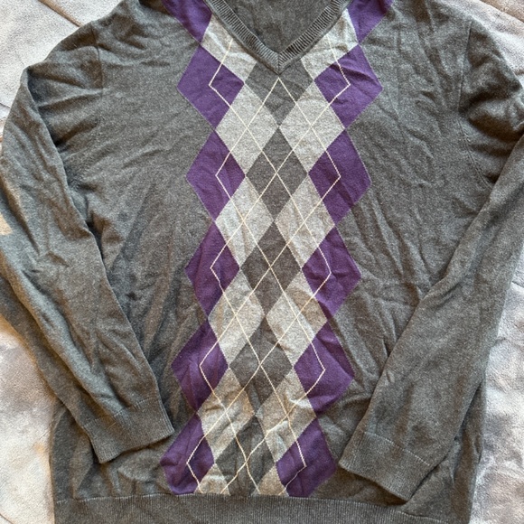 Sweater - Picture 3 of 4